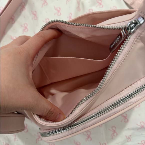 Lululemon Pink Crossbody Bag 2L with nano pouch - Picture 5 of 5